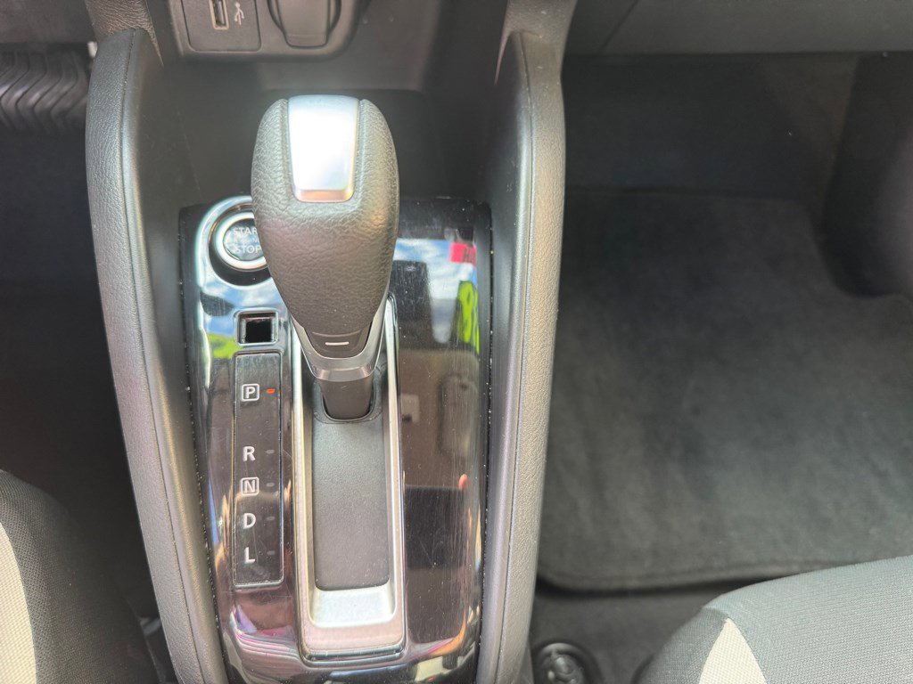 Used 2021 Nissan Versa SV image 13