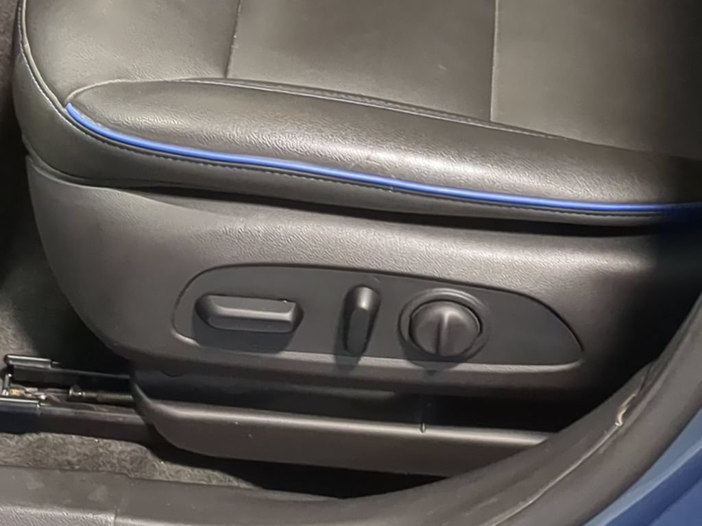 Used 2025 Buick Envista Sport Touring w/ Convenience I Package FWD image 21