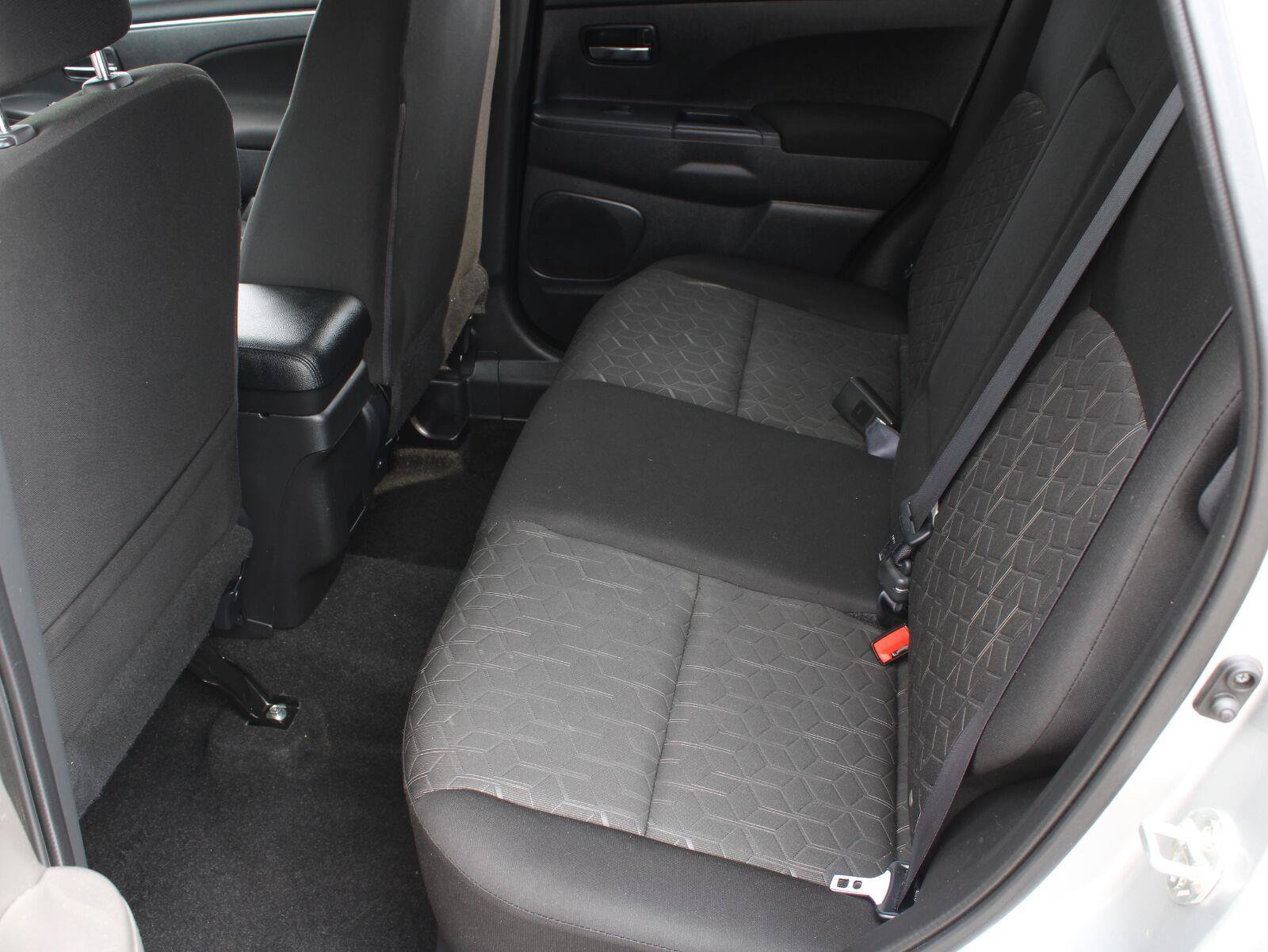 Used 2024 Mitsubishi Outlander Sport ES AWD/4WD image 15