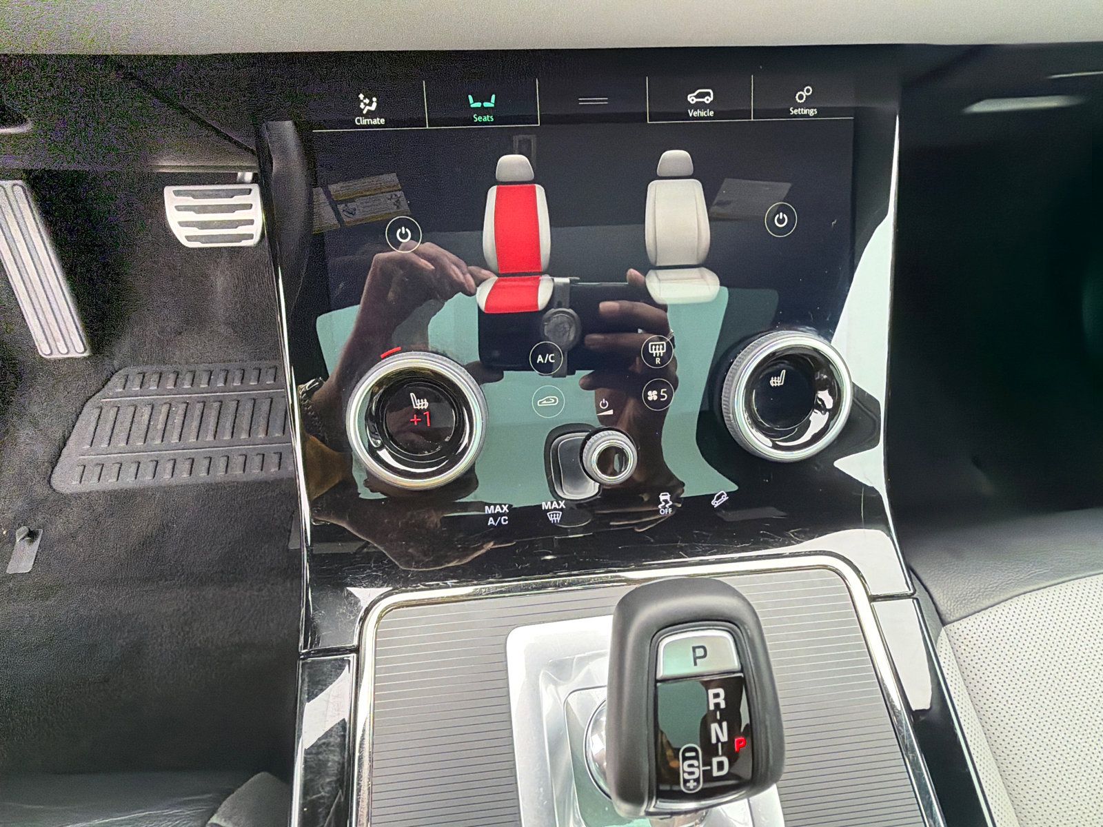 Used 2020 Land Rover Range Rover Evoque First Edition image 31