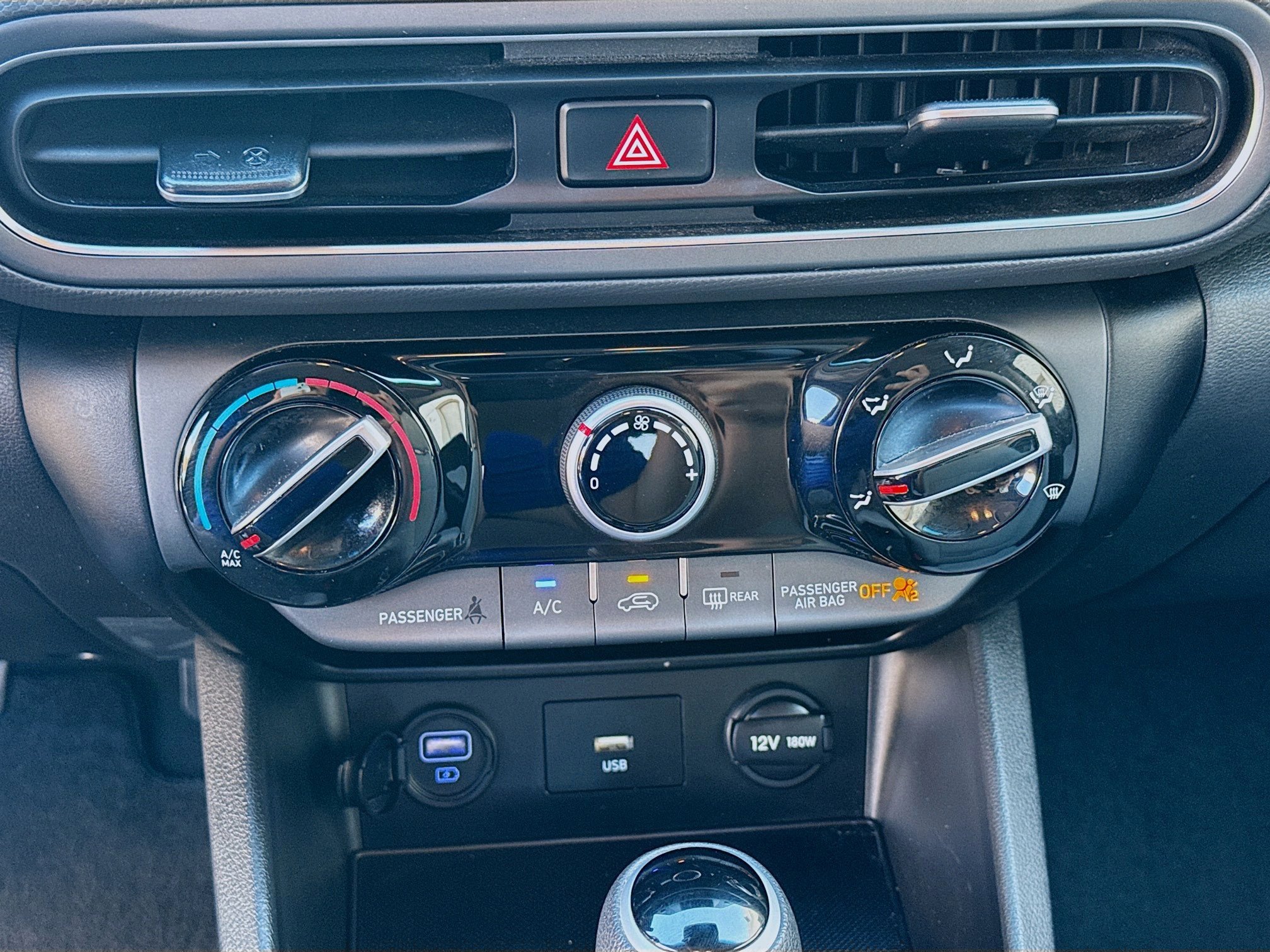 Used 2023 Hyundai Kona SEL image 12