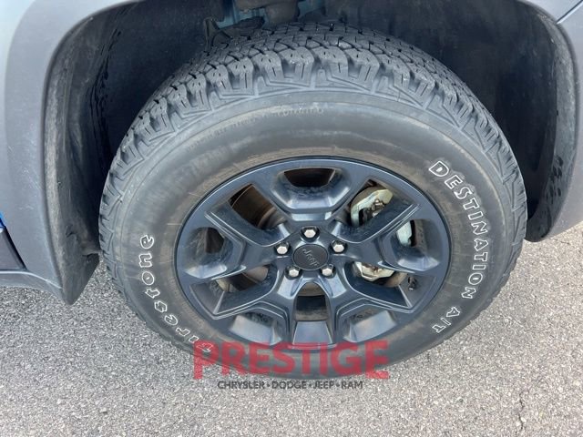 Used 2022 Jeep Cherokee Trailhawk w/ Premium Leather Package image 16