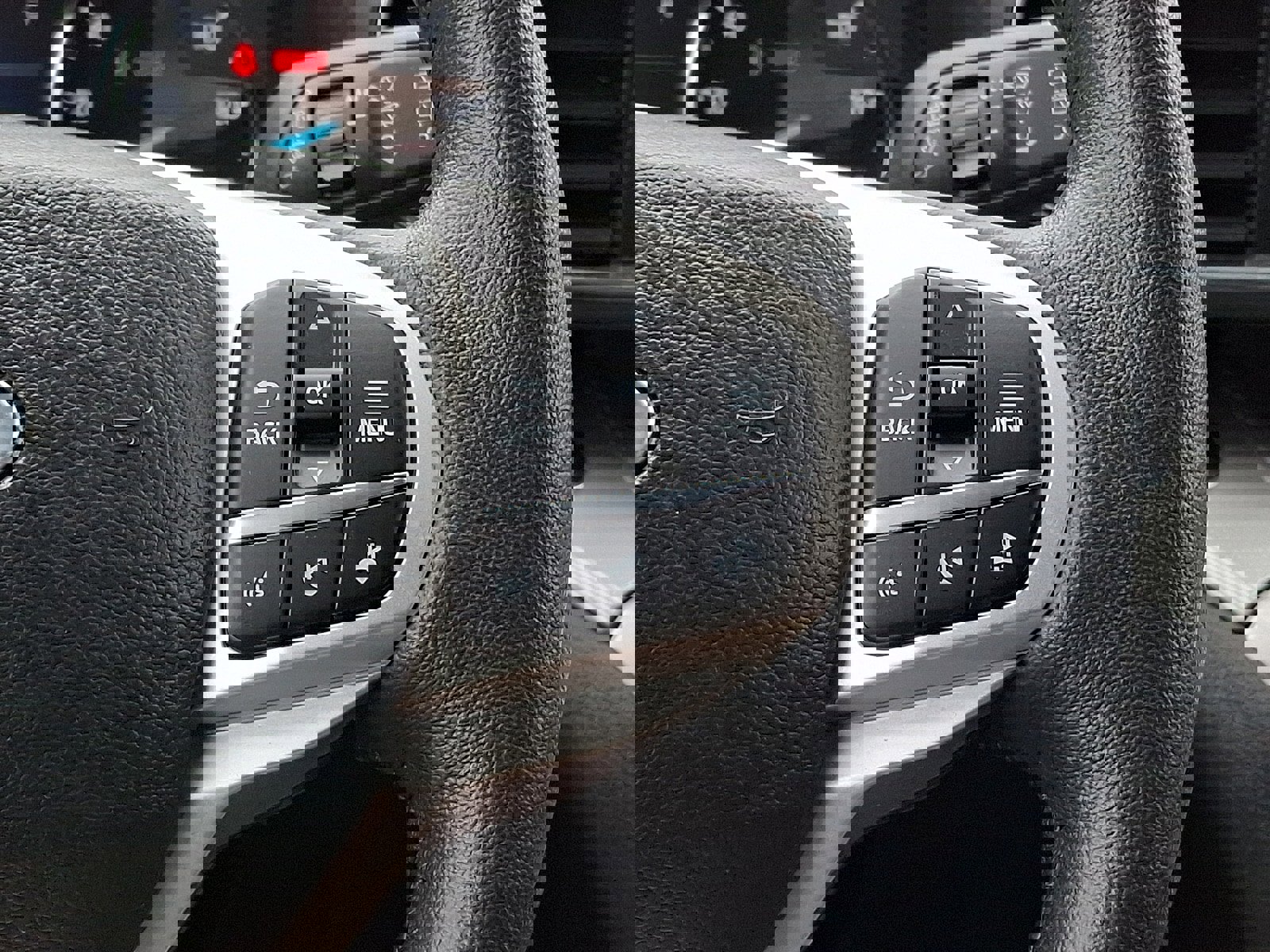 Used 2023 Ford Explorer XLT w/ Equipment Group 202A image 20