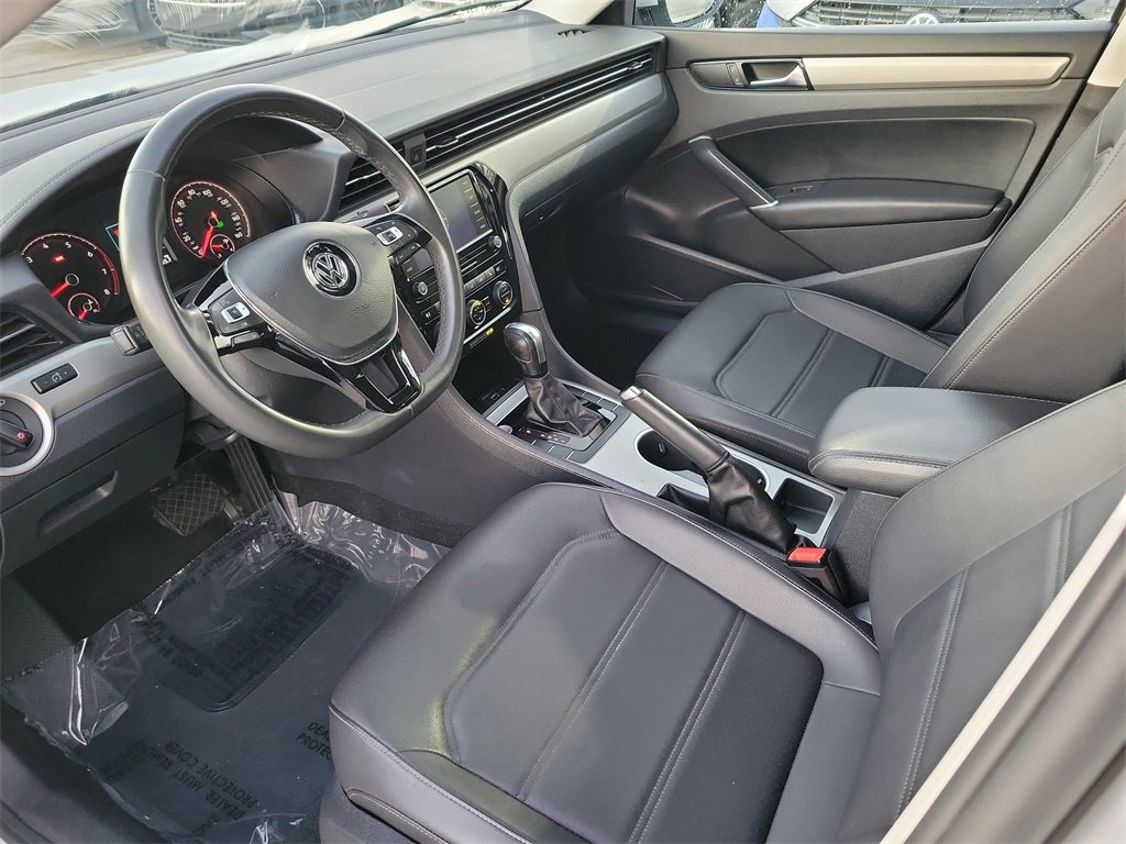 Used 2021 Volkswagen Passat 2.0T SE image 14