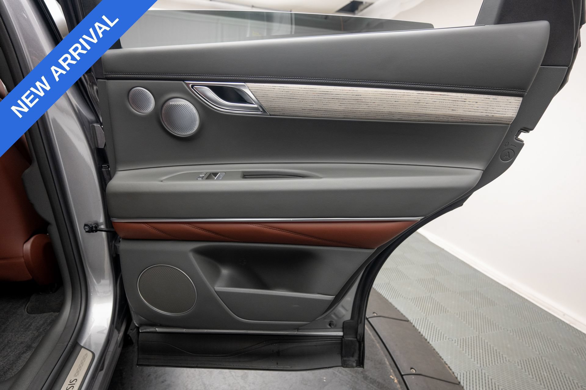 Used 2025 Genesis GV80 3.5T Prestige AWD/4WD image 44
