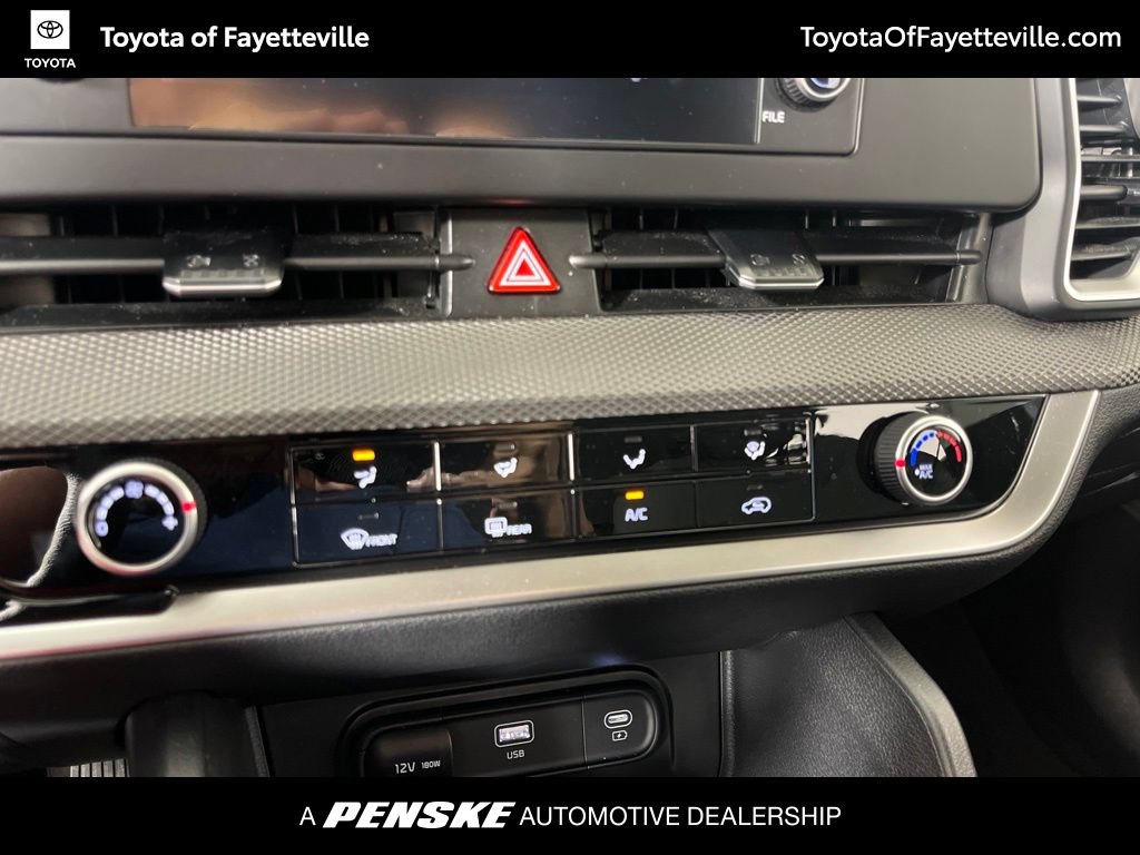 Used 2025 Kia Sportage LX AWD/4WD image 30