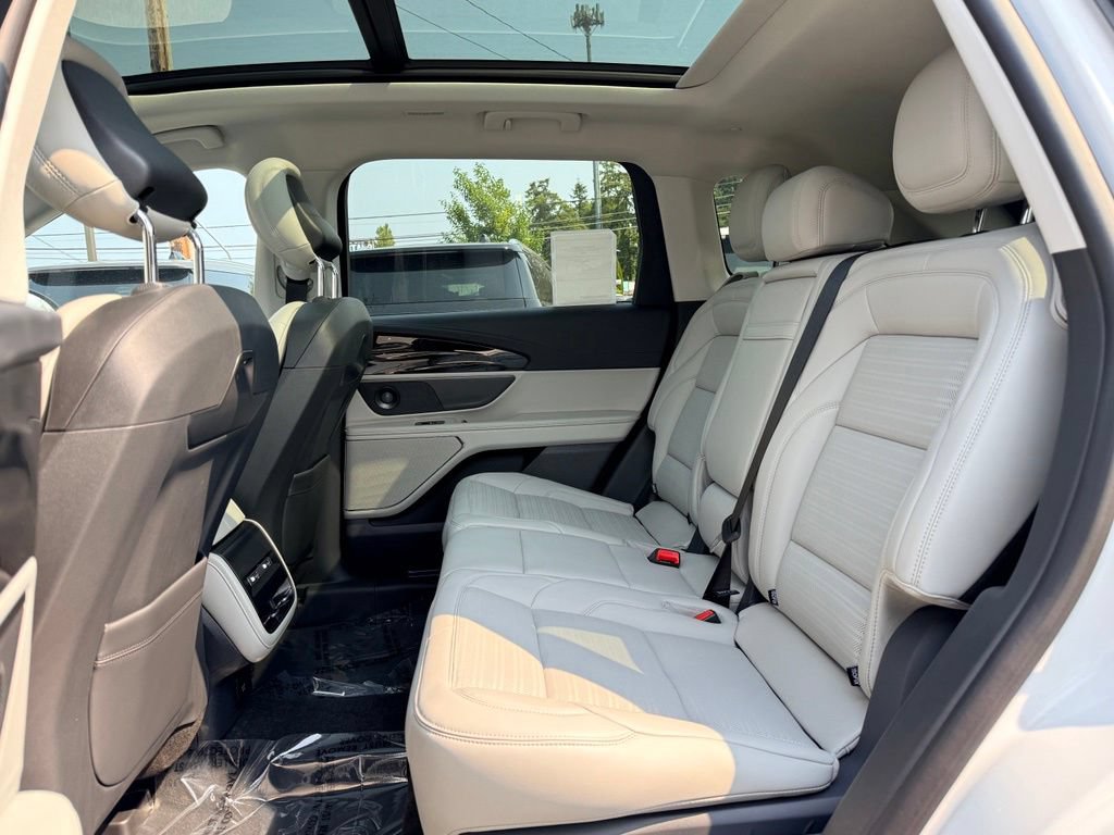 New 2026 Lincoln Nautilus Reserve AWD/4WD image 11