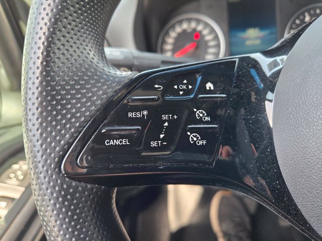 Used 2025 Mercedes-Benz Sprinter 2500 image 32