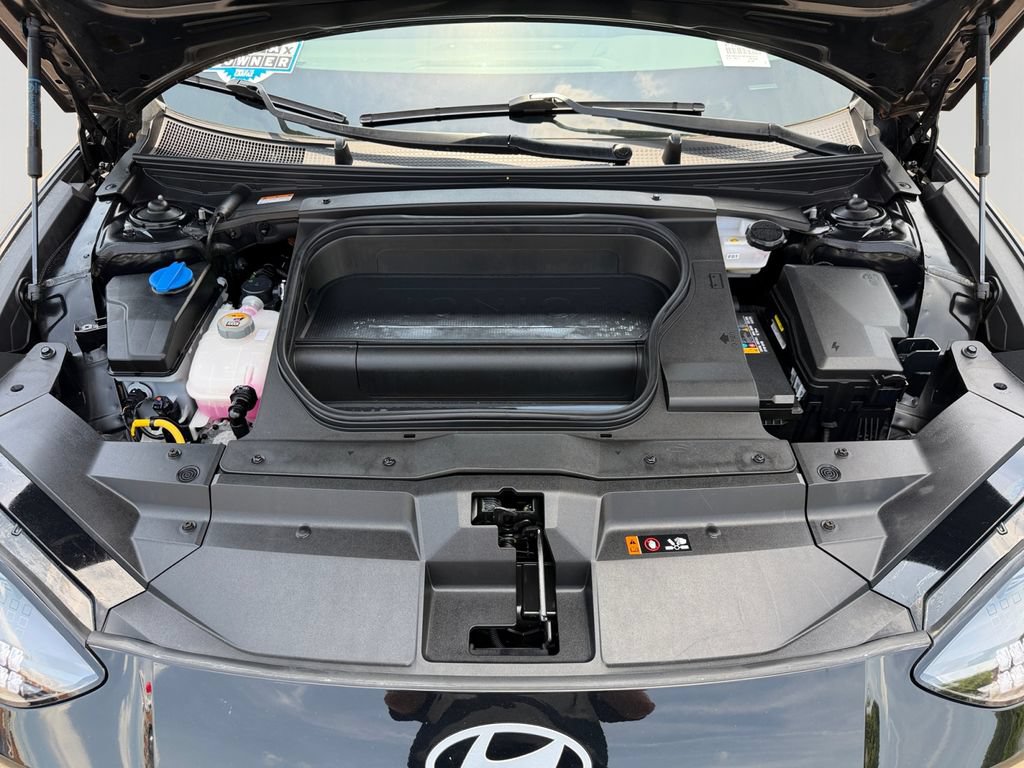 Used 2023 Hyundai Ioniq 6 SEL AWD/4WD image 9