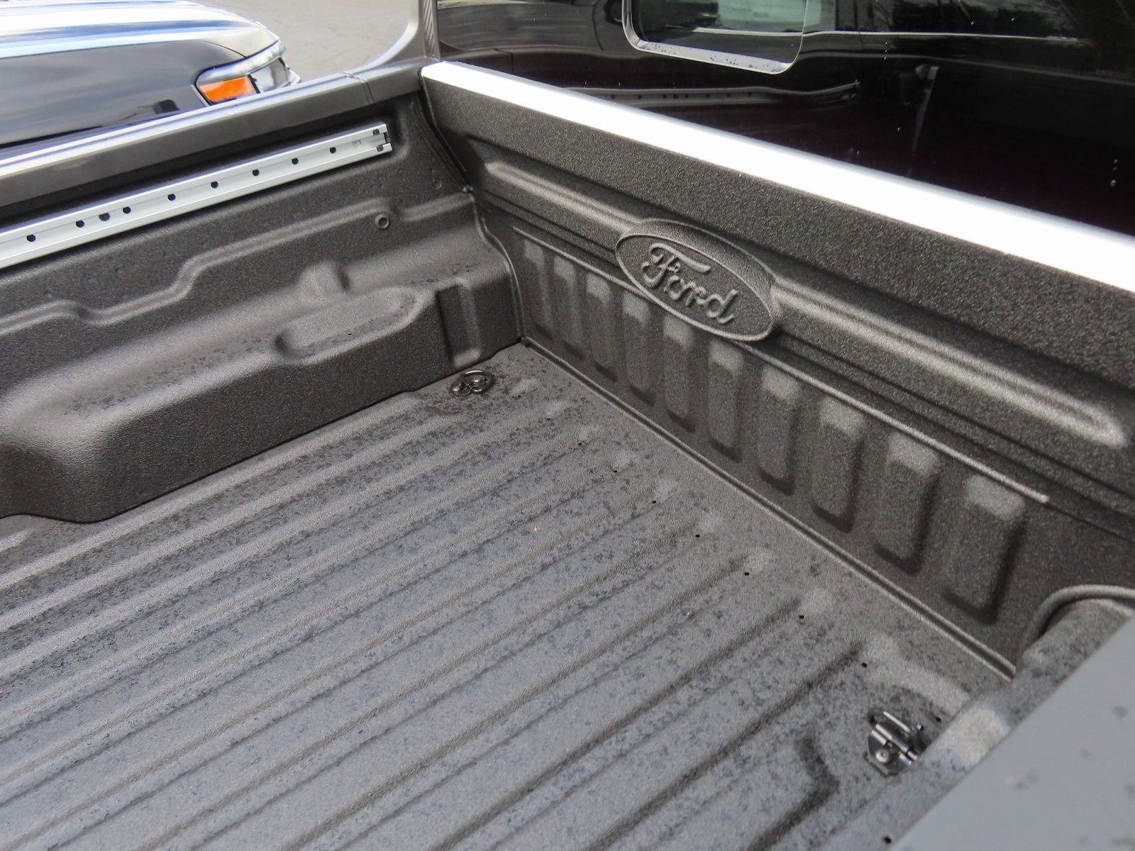 New 2026 Ford Maverick Lariat w/ Black Appearance Package image 7