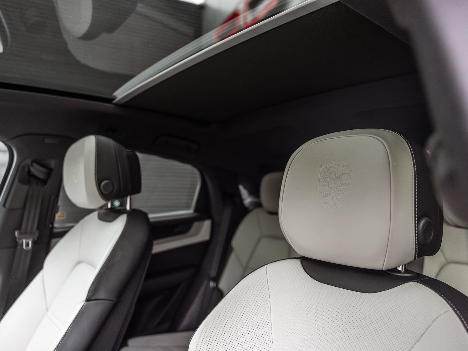 Certified 2025 Porsche Cayenne S AWD/4WD image 18