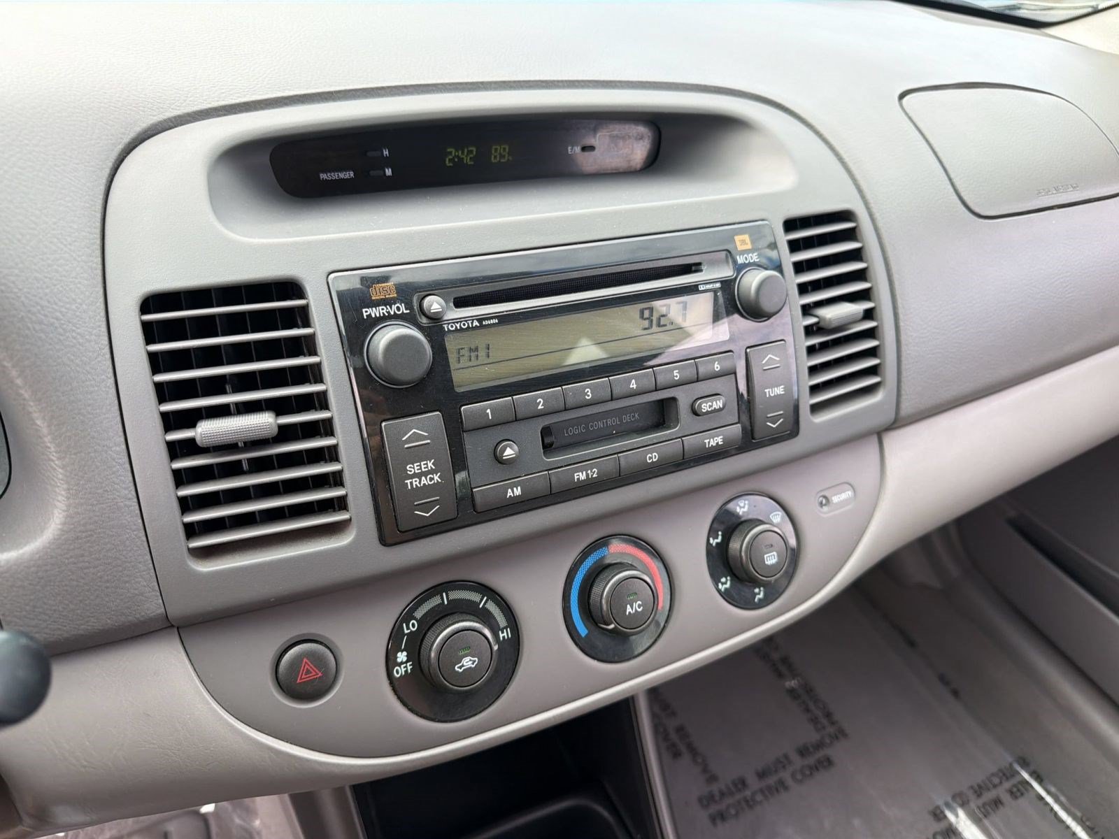Used 2004 Toyota Camry LE FWD image 17