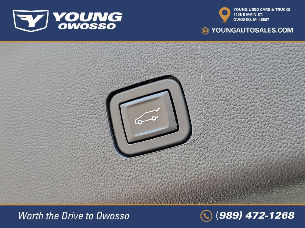 Used 2024 Chevrolet Traverse RS w/ LPO, Floor Liner Package AWD/4WD image 31