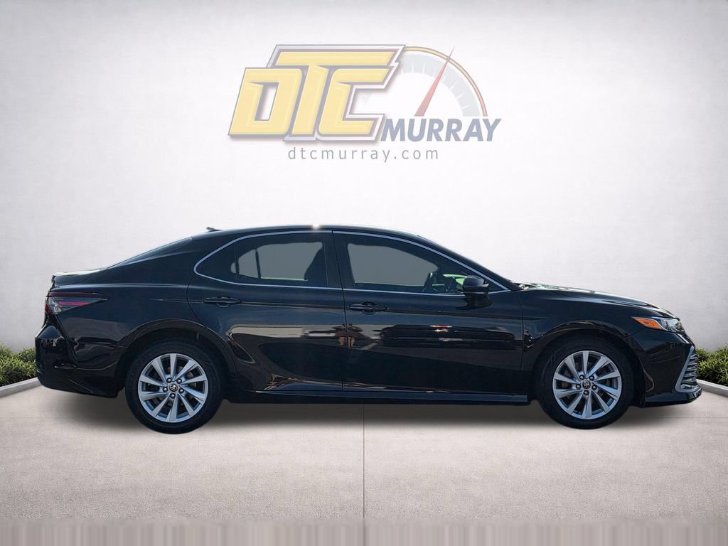 Used 2022 Toyota Camry LE AWD/4WD image 5