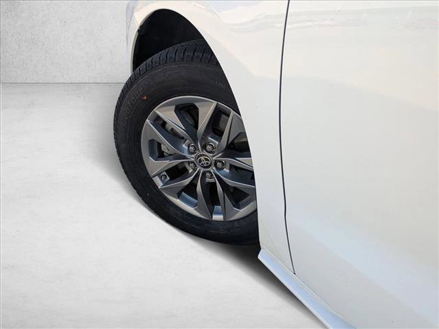 Certified 2022 Toyota Sienna LE image 10
