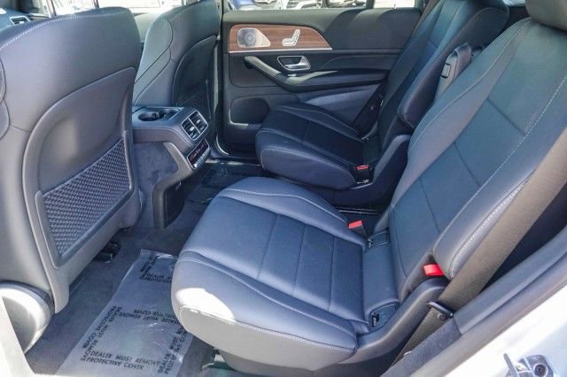 New 2025 Mercedes-Benz GLS 450 4MATIC image 17