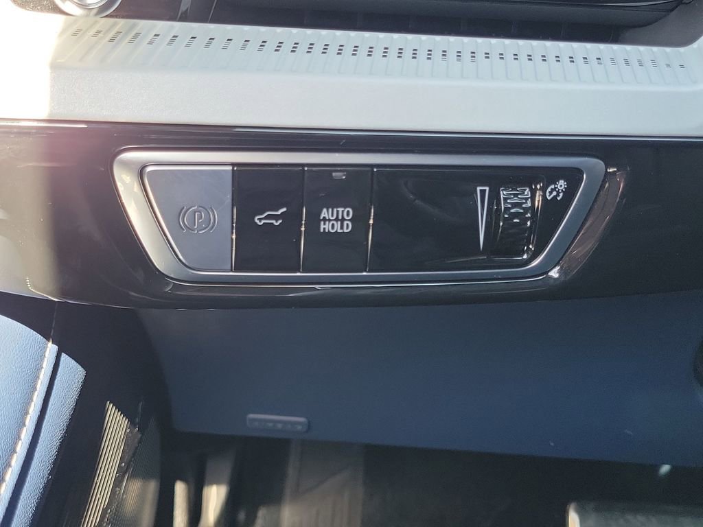 Certified 2025 Cadillac Optiq Sport 2 image 15