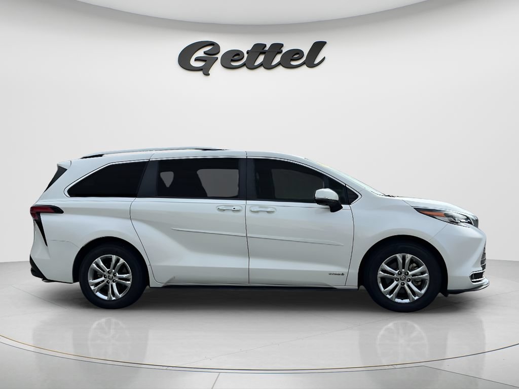 Used 2021 Toyota Sienna Platinum AWD/4WD image 4