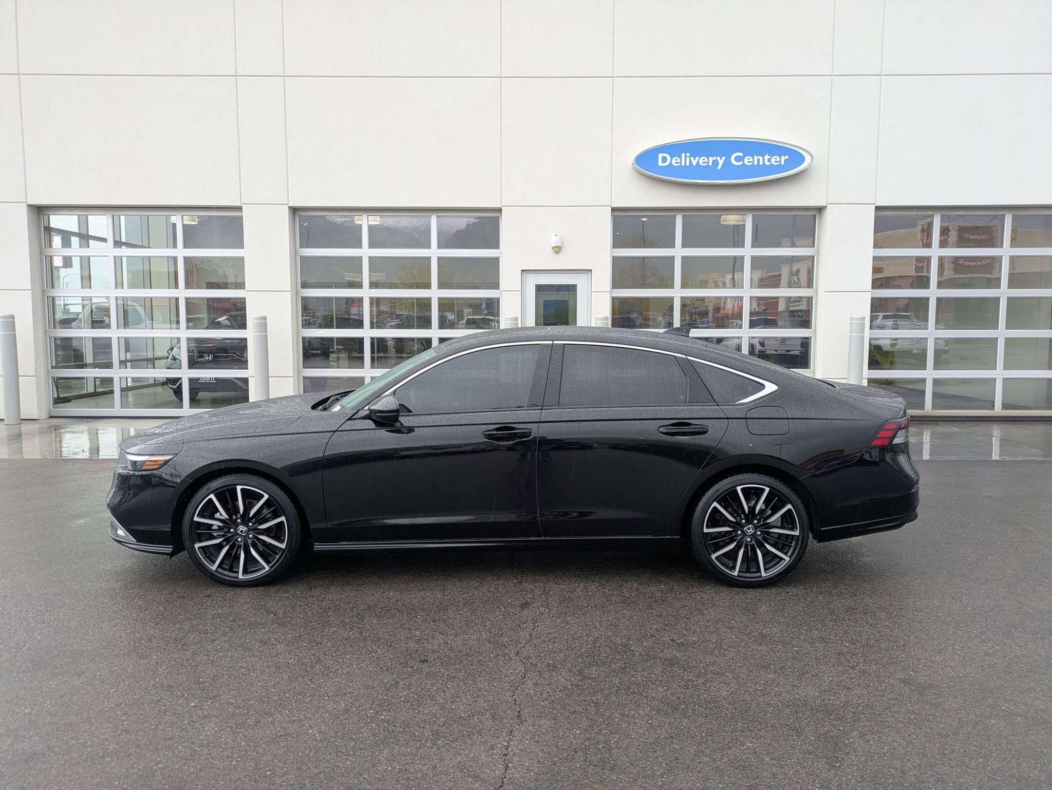 Used 2024 Honda Accord Touring image 9
