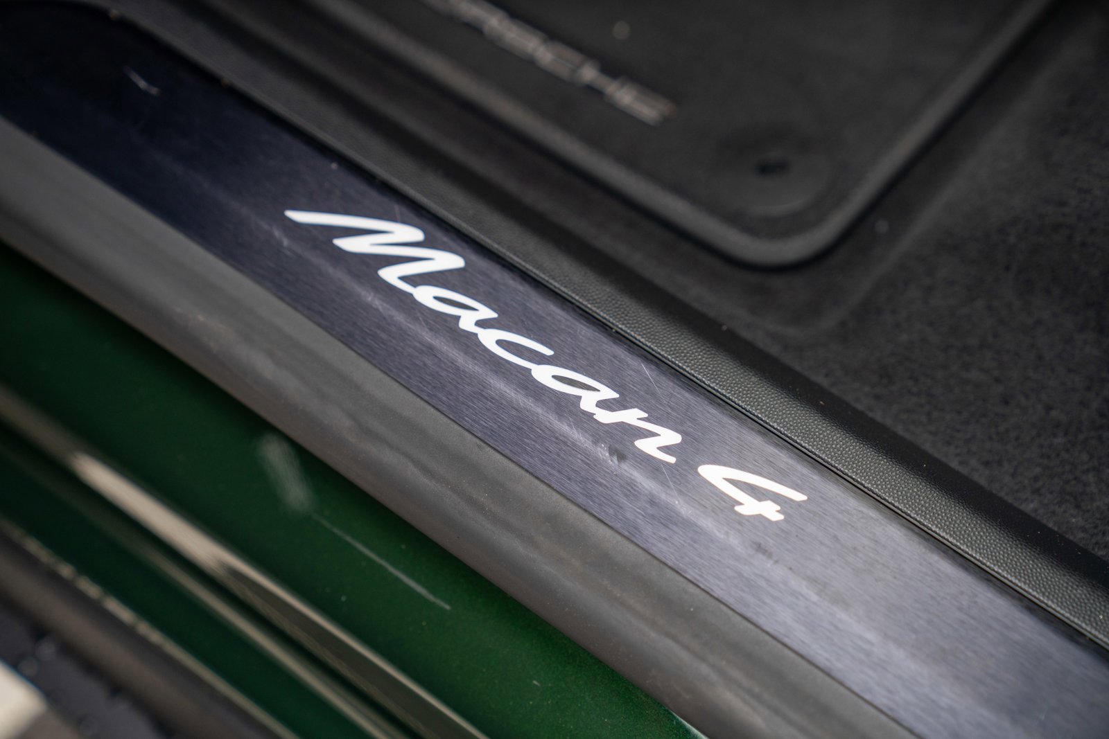 Certified 2025 Porsche Macan 4 Electric image 12