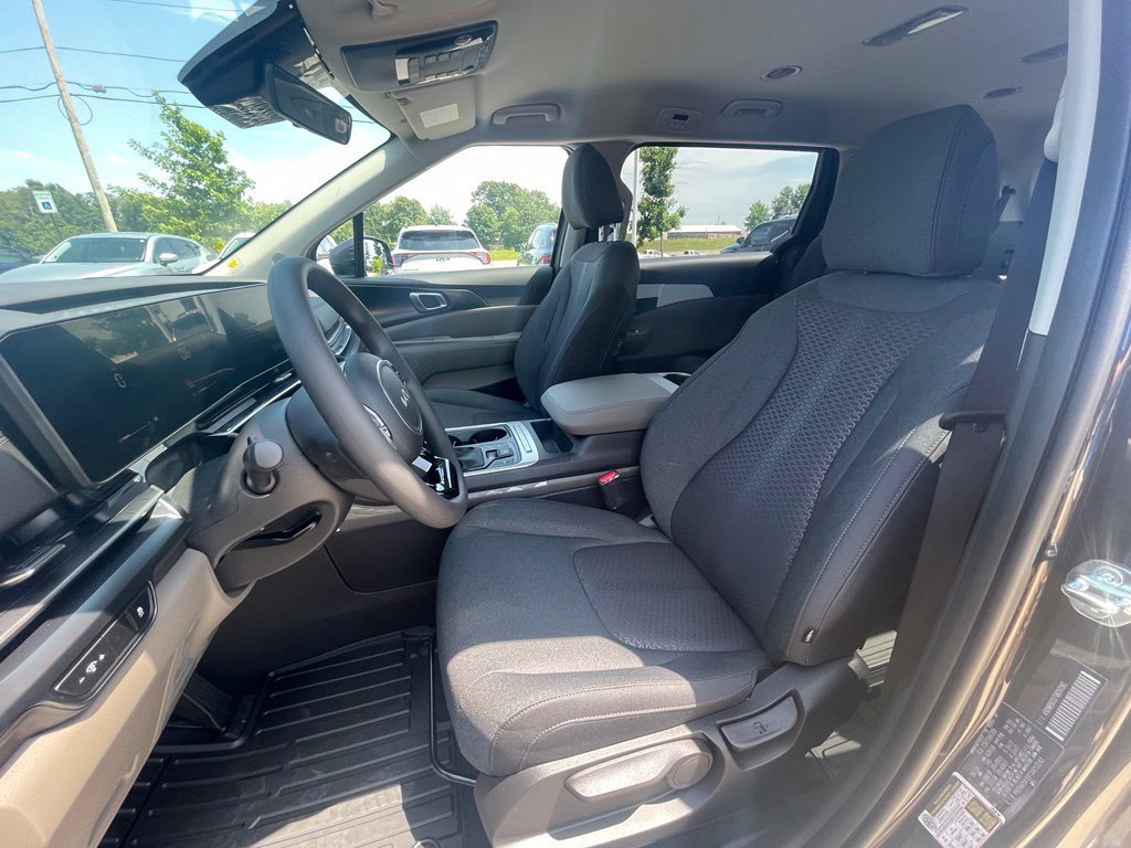 New 2026 Kia Carnival LX FWD image 20