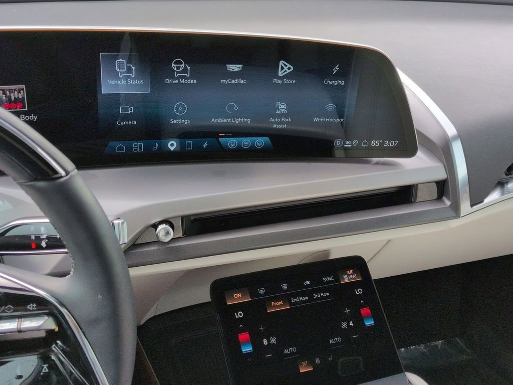 Certified 2026 Cadillac Vistiq Sport image 16