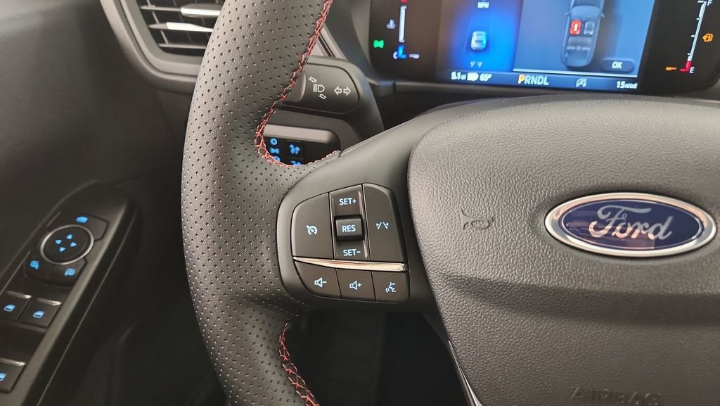 New 2026 Ford Escape ST-Line w/ Cold Weather Package AWD/4WD image 18