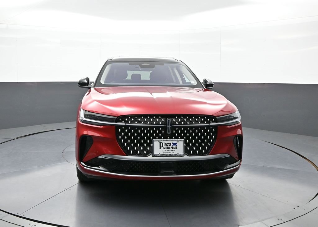 Used 2025 Lincoln Nautilus Reserve image 2