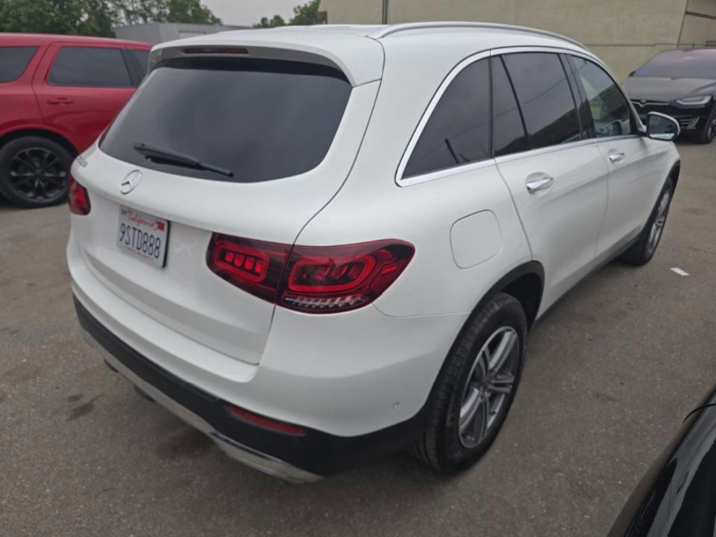 Used 2021 Mercedes-Benz GLC 300 image 2