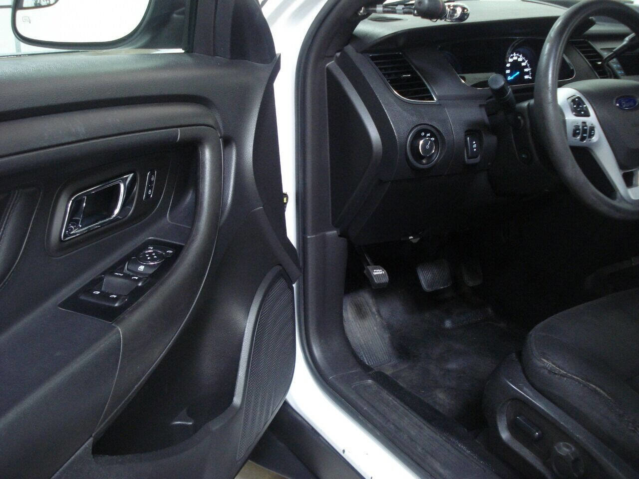Used 2016 Ford Taurus Police Interceptor AWD w/ Ready For The Road Package image 30