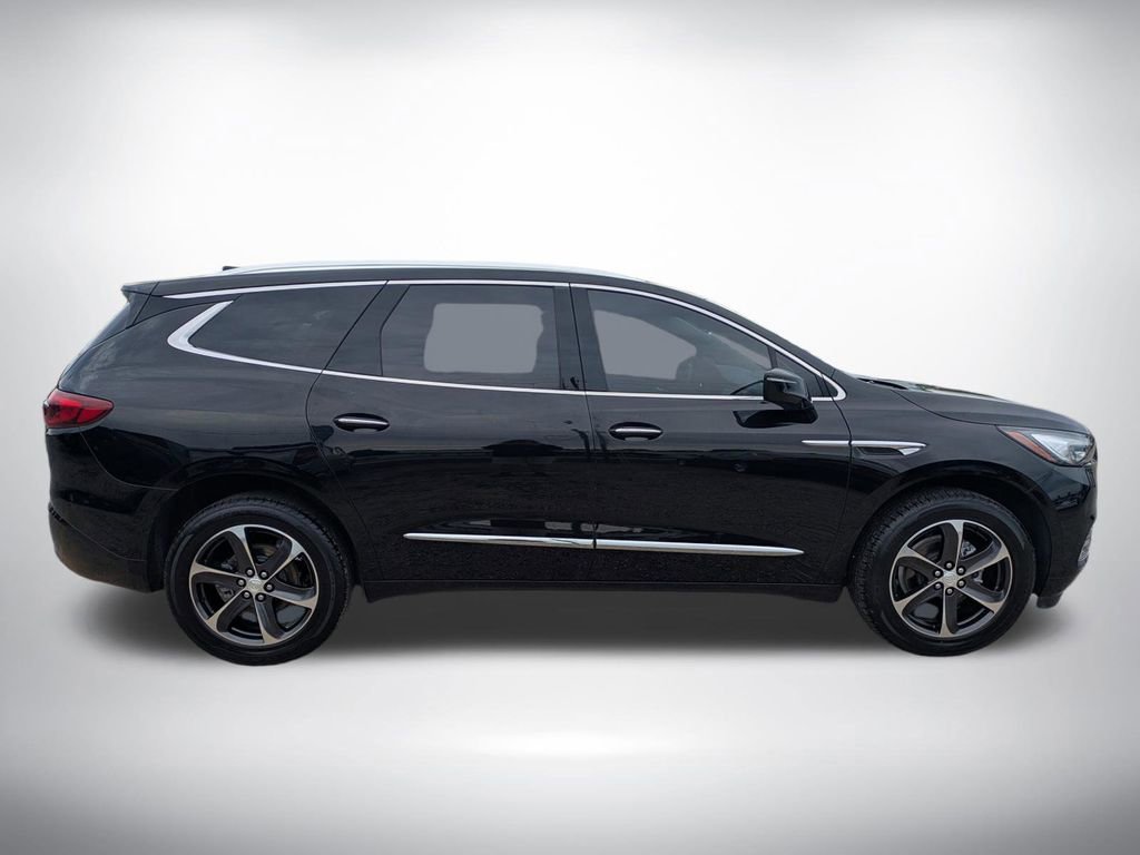 Used 2020 Buick Enclave Essence w/ Sport Touring Edition image 2