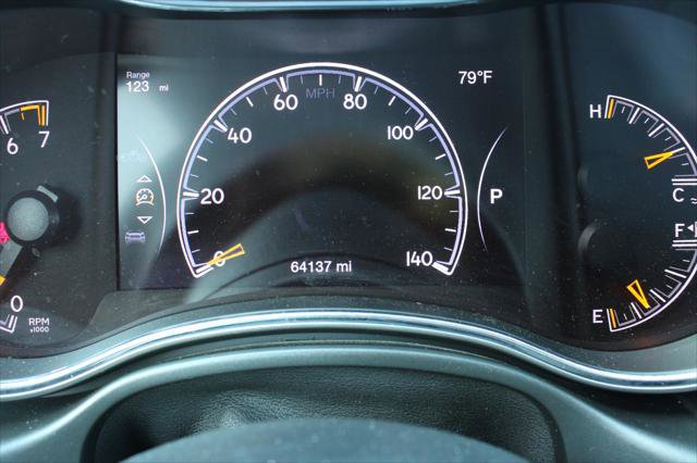 Certified 2020 Jeep Grand Cherokee Limited image 32