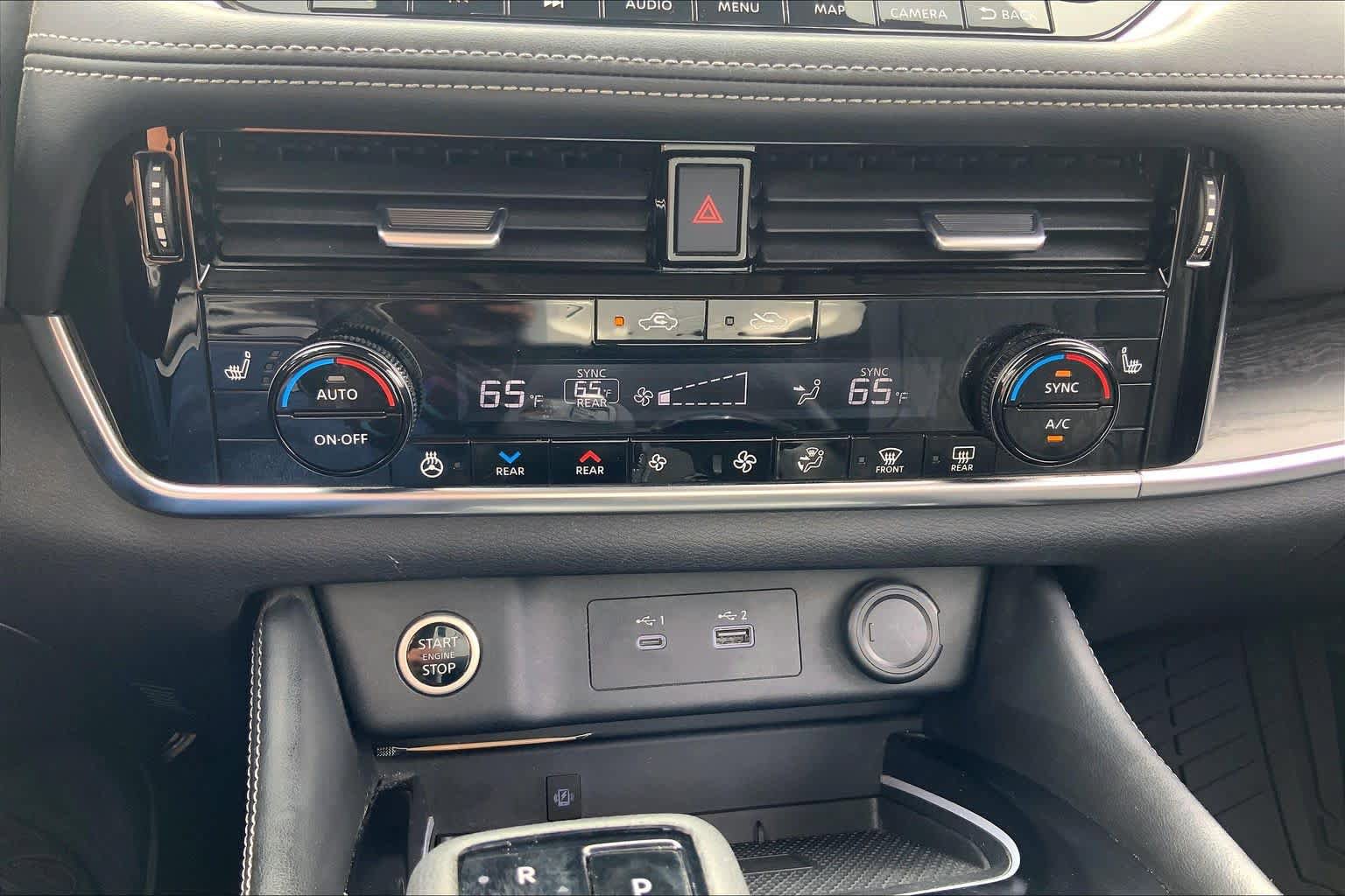 Used 2022 Nissan Rogue Platinum w/ Head-Up Display Package FWD image 32