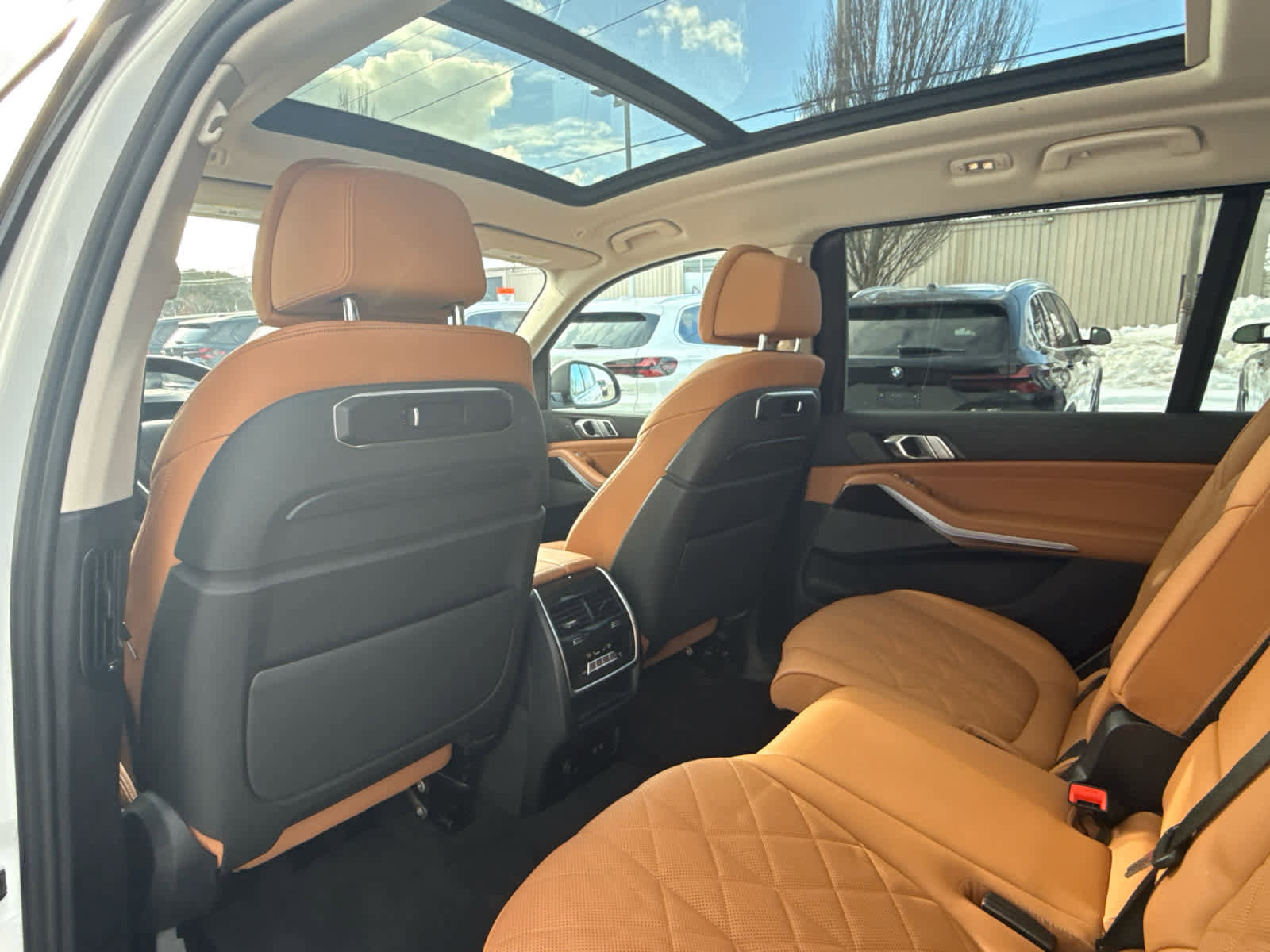 Certified 2023 BMW X7 xDrive40i w/ Premium Package image 15