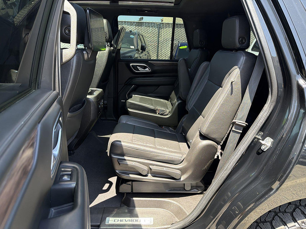 Used 2021 Chevrolet Tahoe Z71 w/ Z71 Off-Road Package AWD/4WD image 25