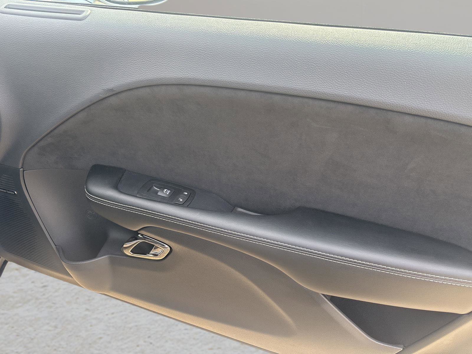 Used 2016 Dodge Challenger SRT Hellcat image 26