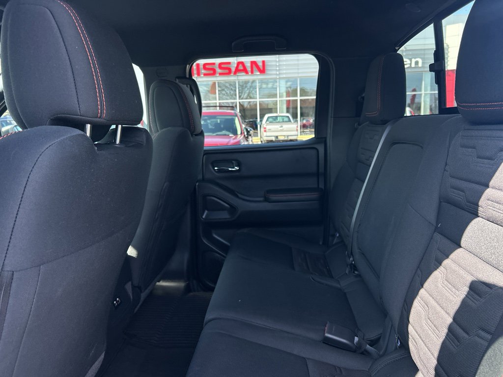 Used 2025 Nissan Frontier PRO-4X image 13
