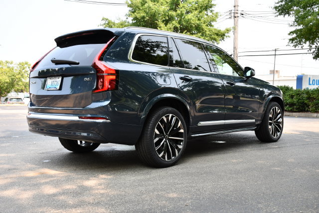 New 2026 Volvo XC90 B6 Plus w/ Protection Package Premier AWD/4WD image 7
