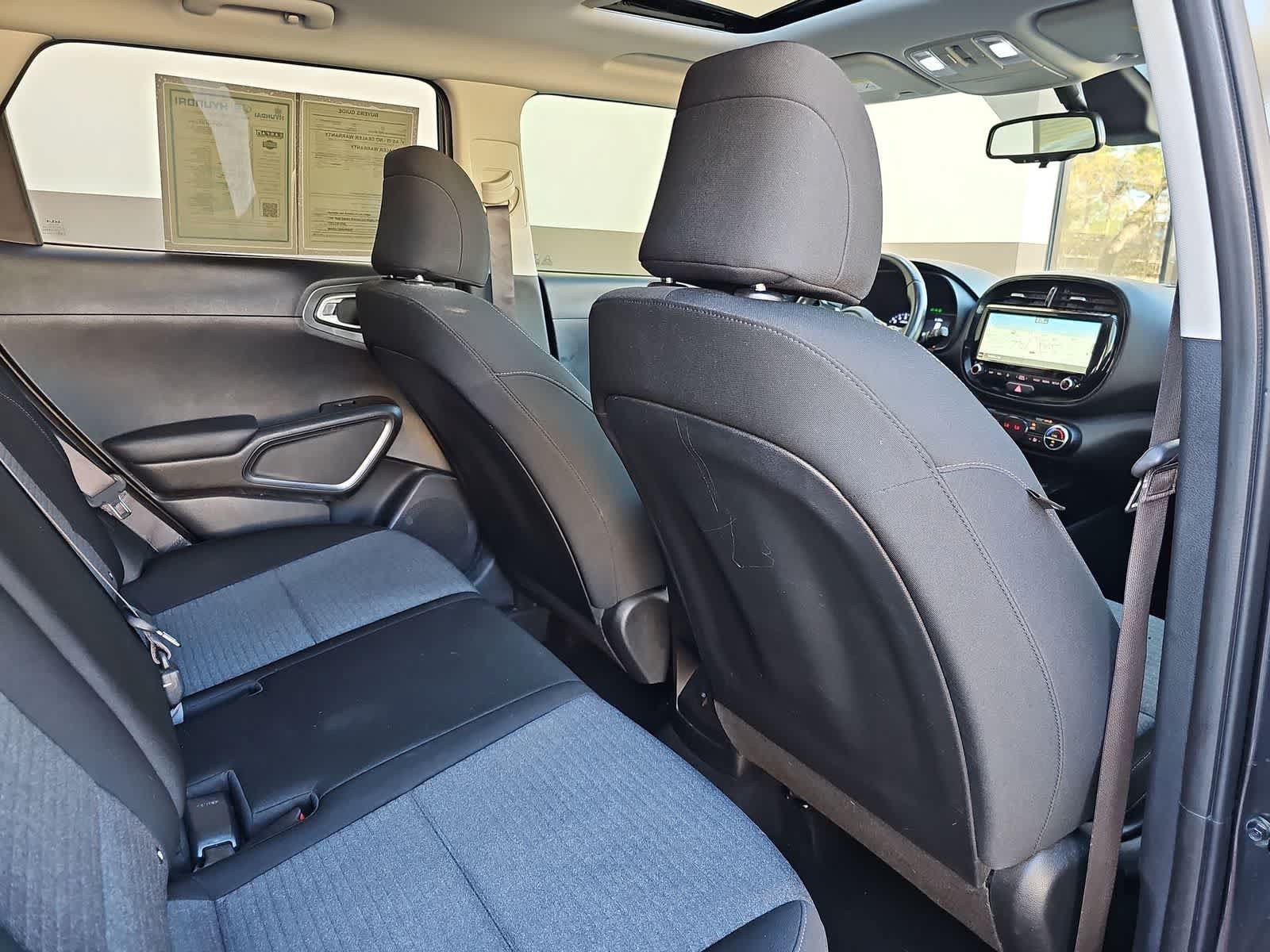 Used 2022 Kia Soul GT-Line FWD image 16