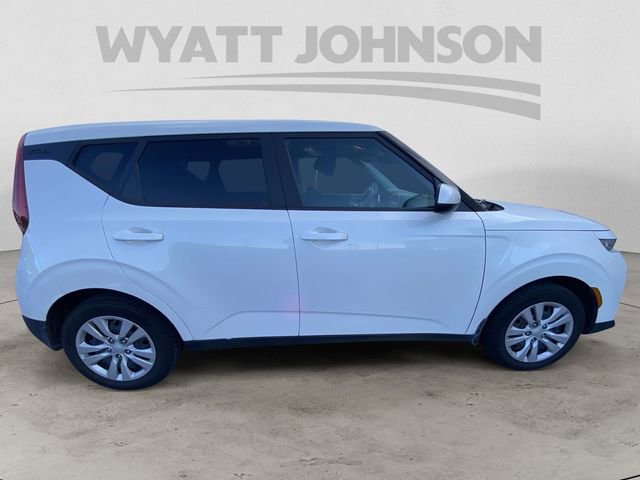 Used 2022 Kia Soul LX FWD image 11