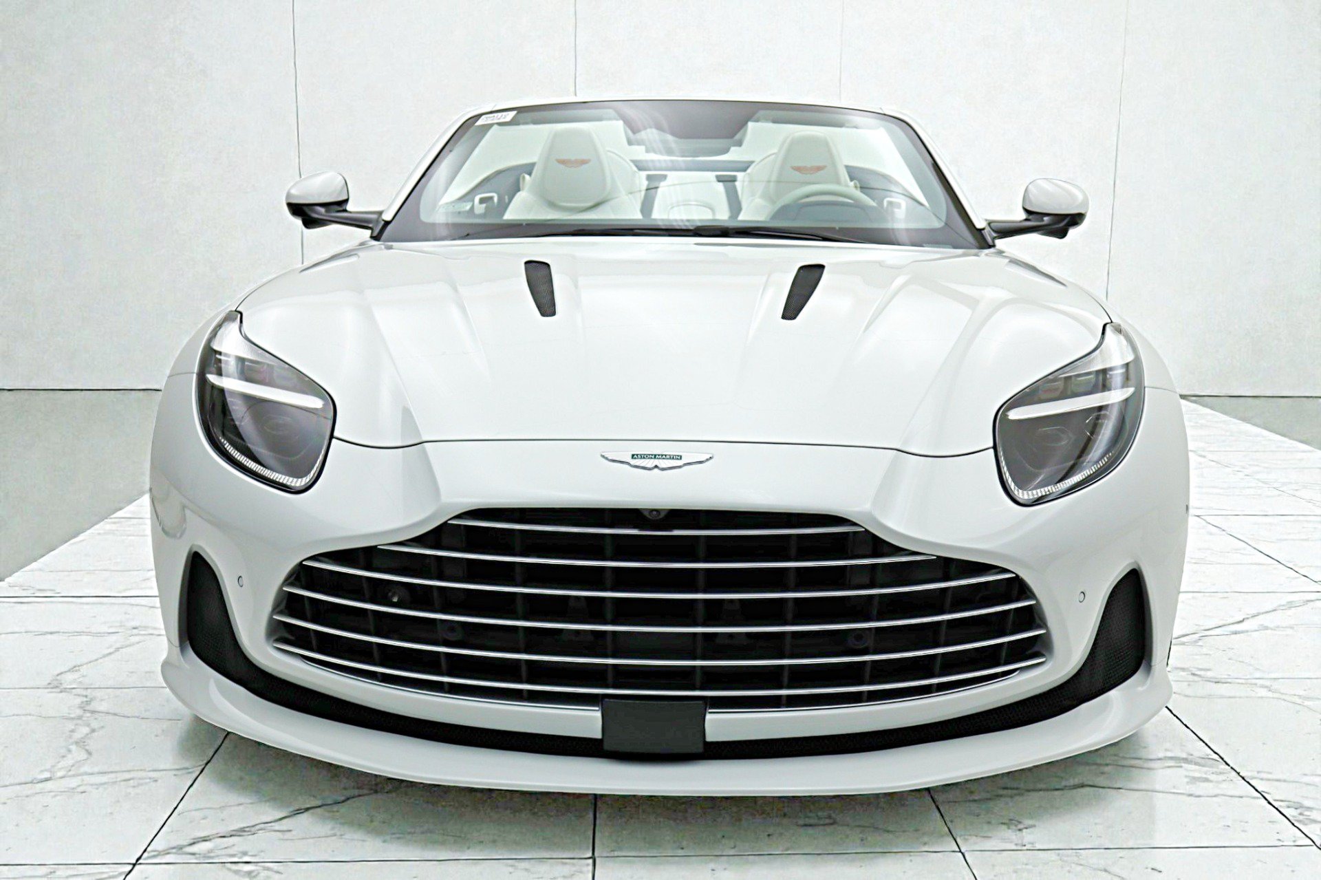 Used 2026 Aston Martin DB12 Convertible RWD image 23