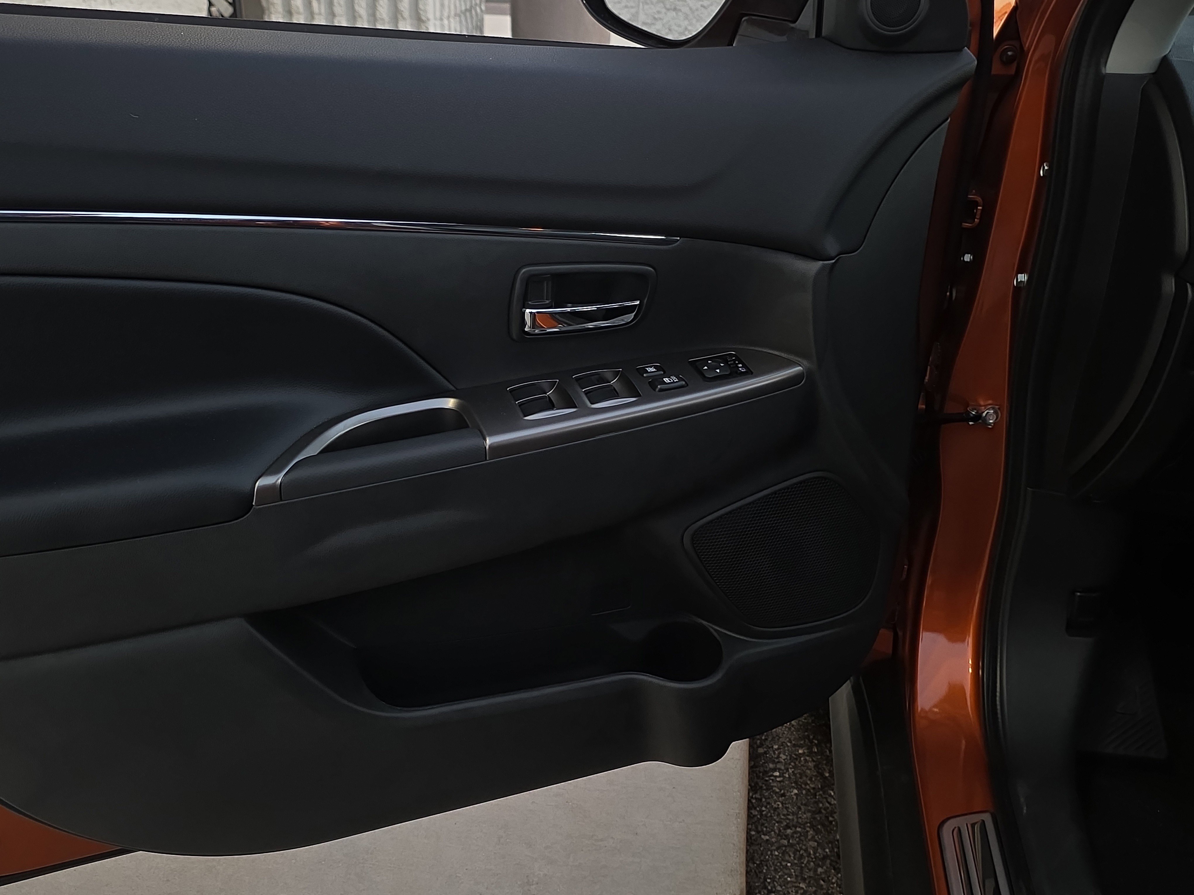 New 2025 Mitsubishi Outlander Sport SE image 9