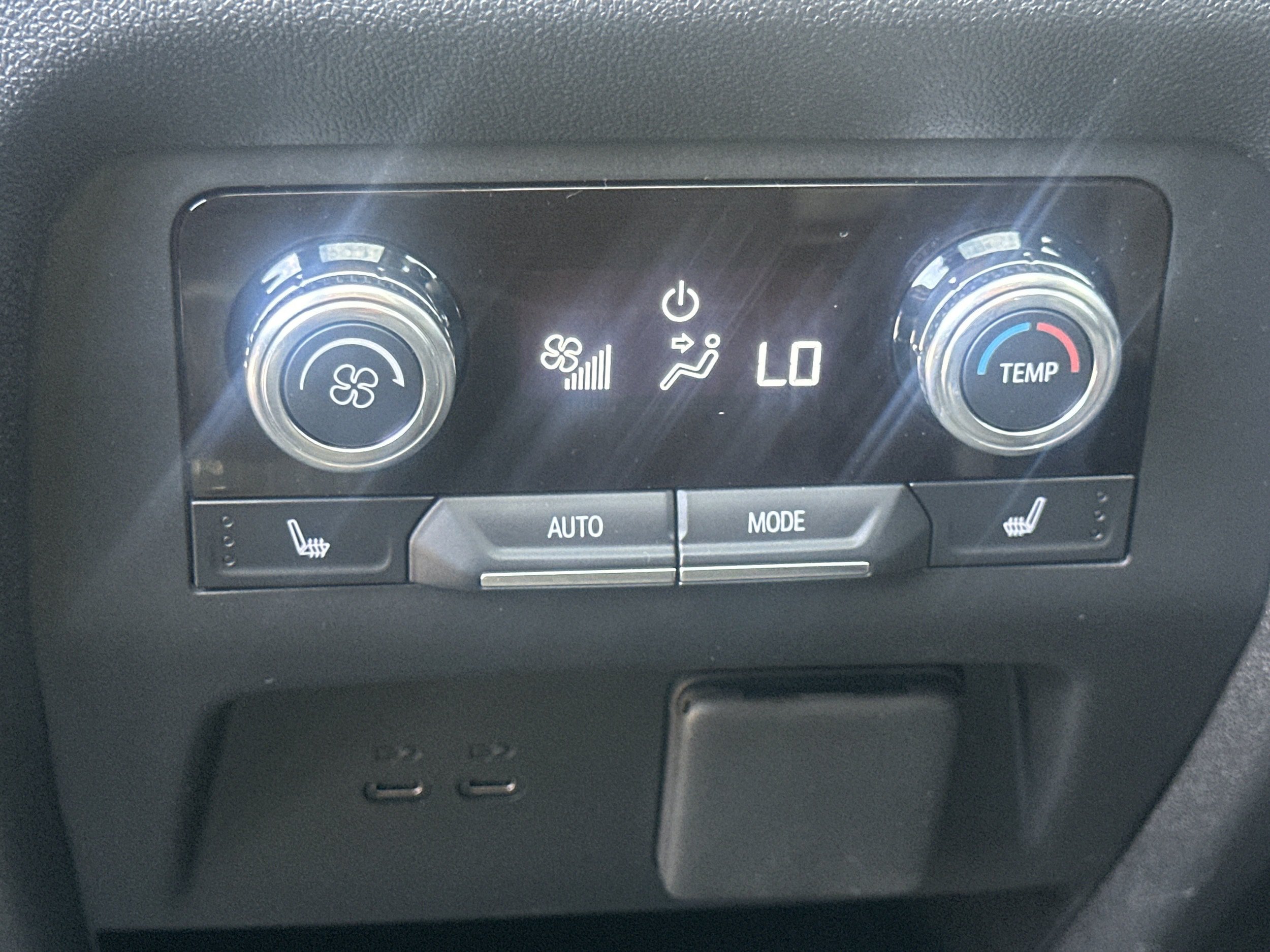 Used 2026 GMC Acadia Elevation w/ Elevation Premium Package FWD image 24