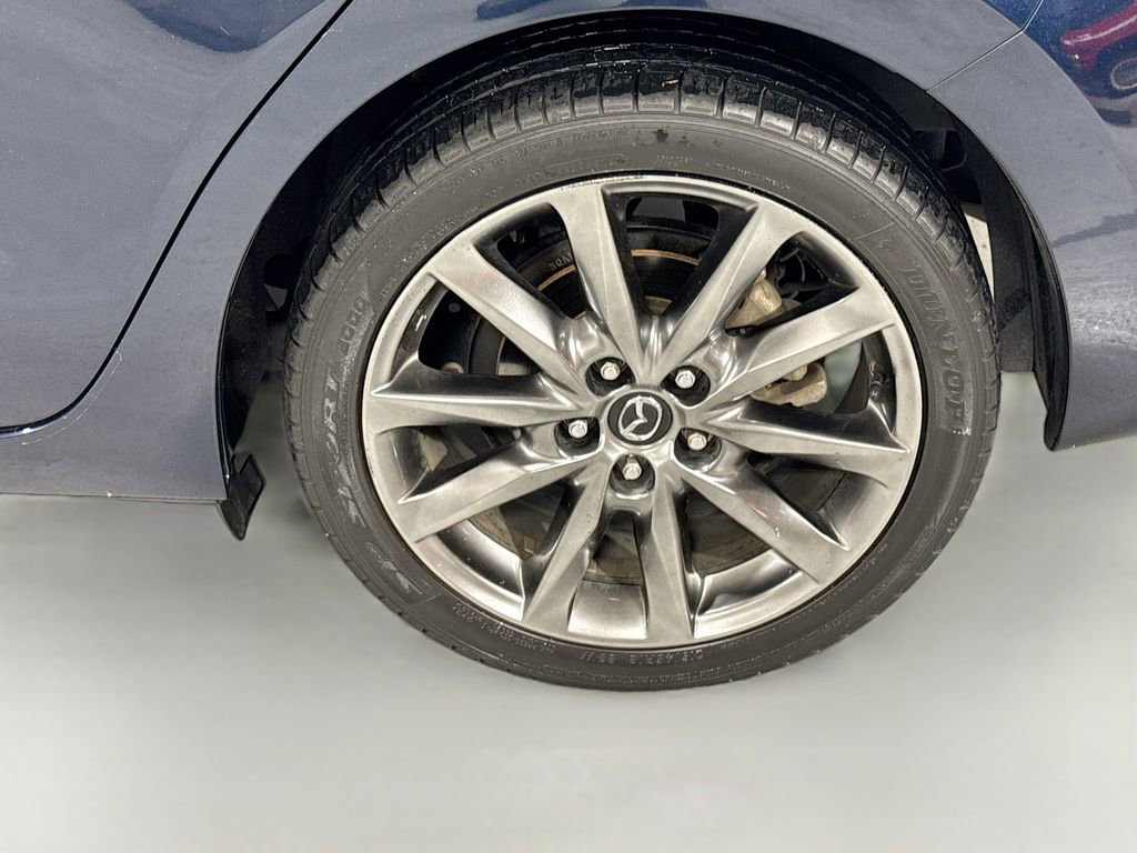 Used 2018 MAZDA MAZDA3 Grand Touring w/ Premium Equipment Package image 11