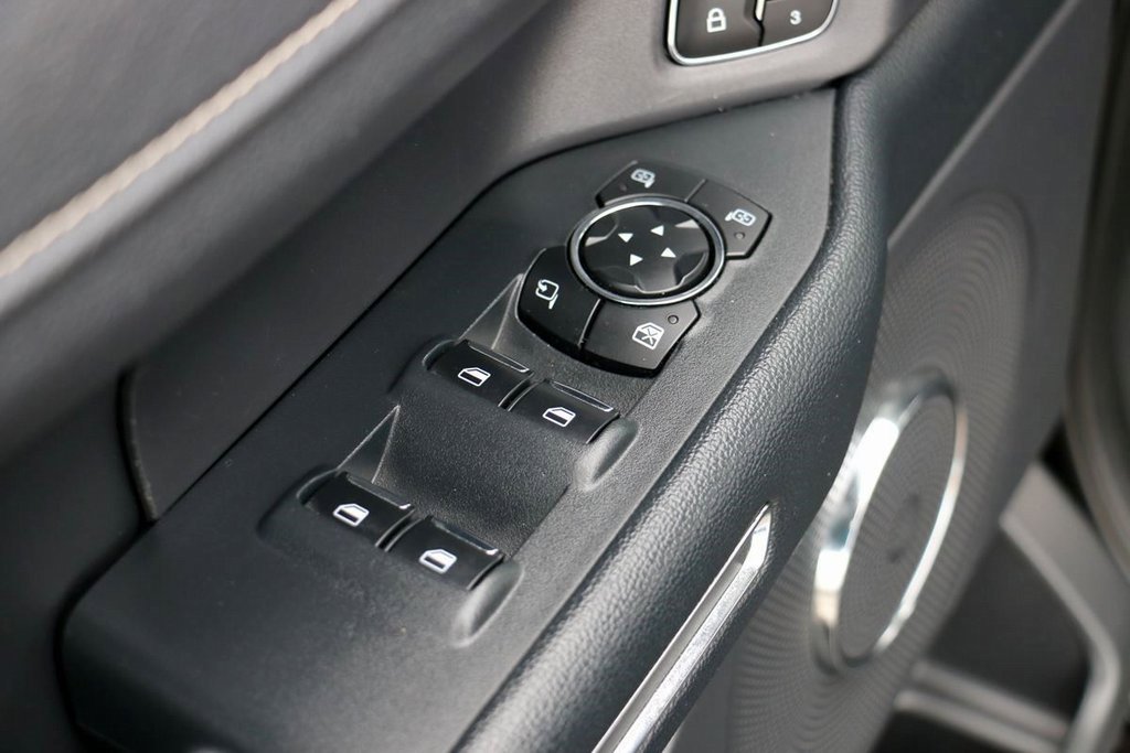 Used 2024 Ford Expedition XLT image 15