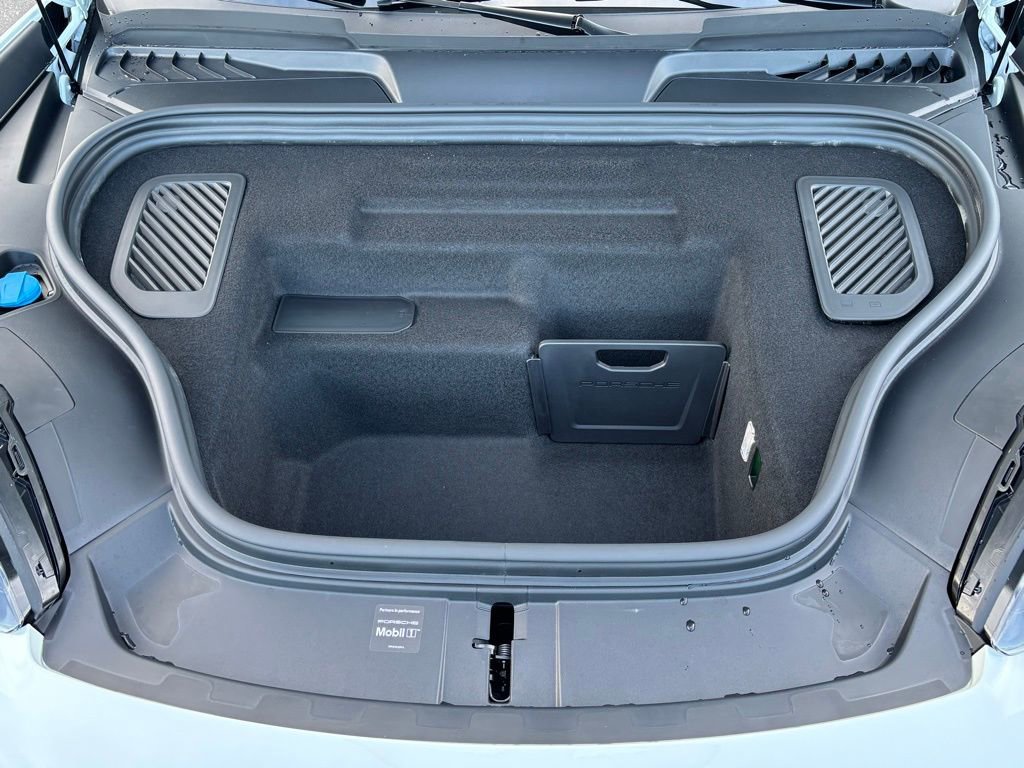 New 2025 Porsche Macan 4S Electric image 23