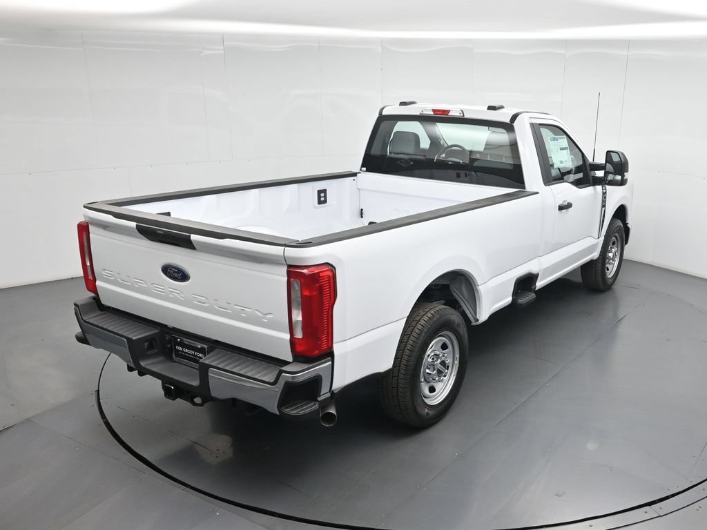 New 2026 Ford F350 XL w/ XL Chrome Package RWD image 31