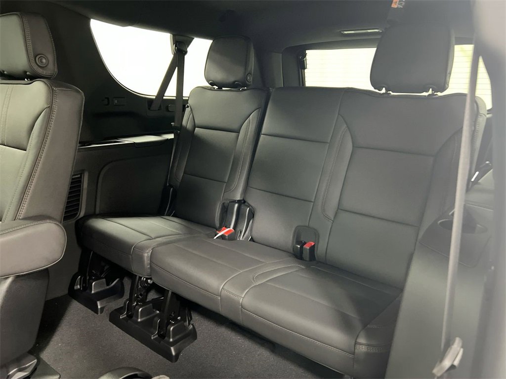 New 2026 Chevrolet Suburban High Country image 30