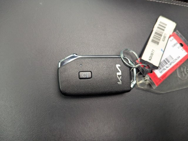 Used 2023 Kia Sorento S w/ Panoramic Sunroof Package FWD image 34