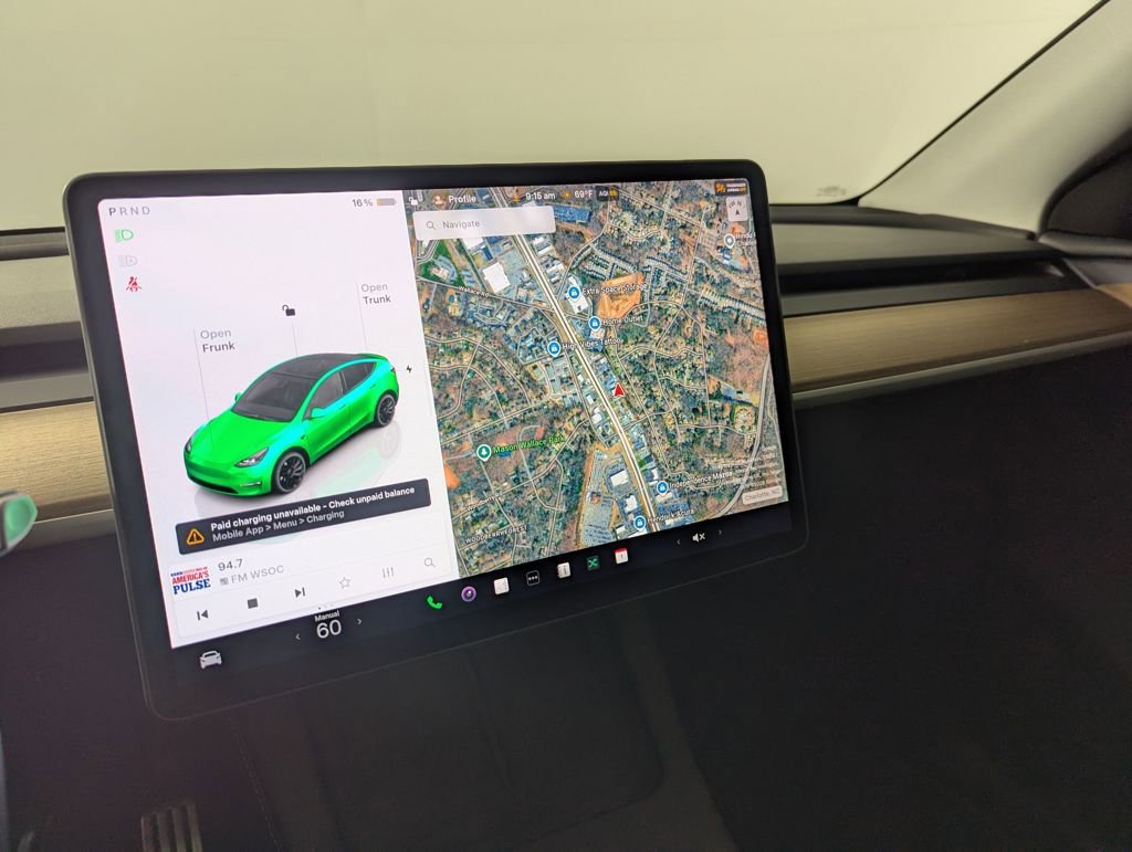 Used 2025 Tesla Model Y Performance image 41